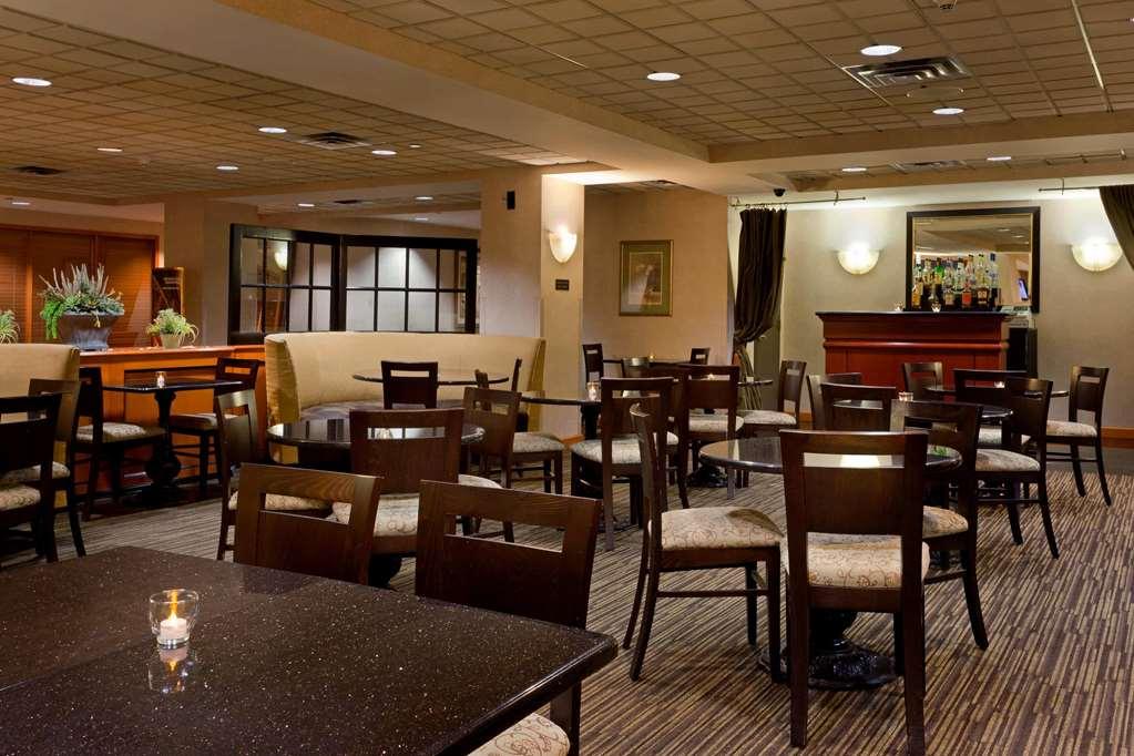 La Quinta By Wyndham Garden City Facilities photo